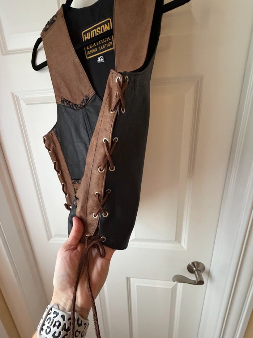 Vintage Hudson Leather Two-Tone Biker Vest Braided Lace Up Western Boho Moto 42 - Picture 2 of 9